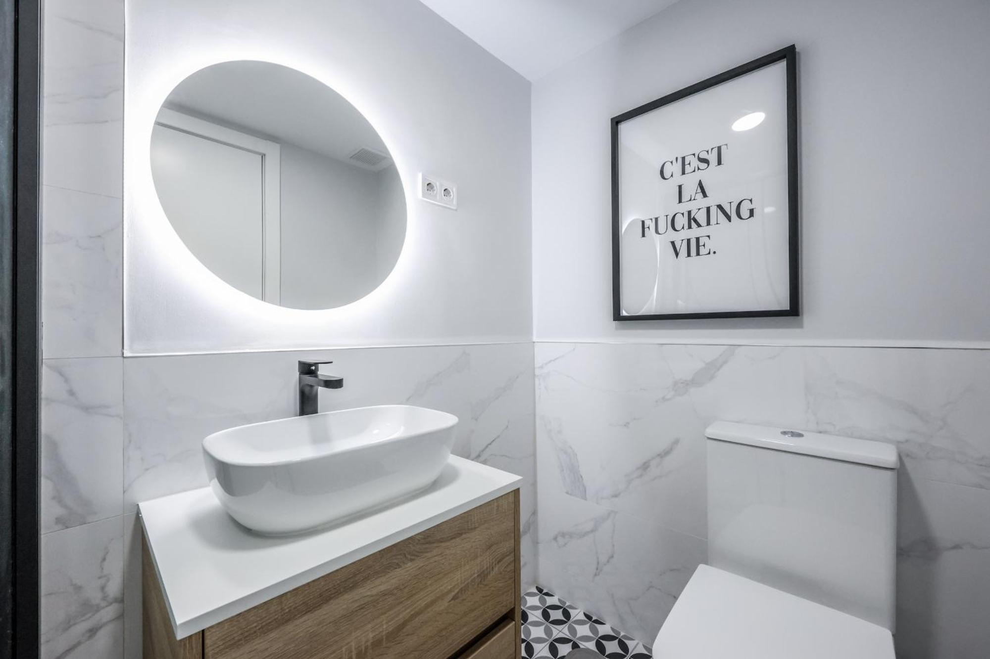 Apartament Atico Reformado Con Terraza En Tirso De Molina 4 Personas Alquiler Temporal *